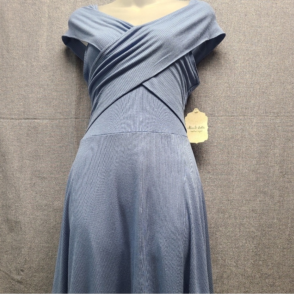 EUC Altar'd State Criss Cross Bodice,Lined Dress Med- Tag Removed